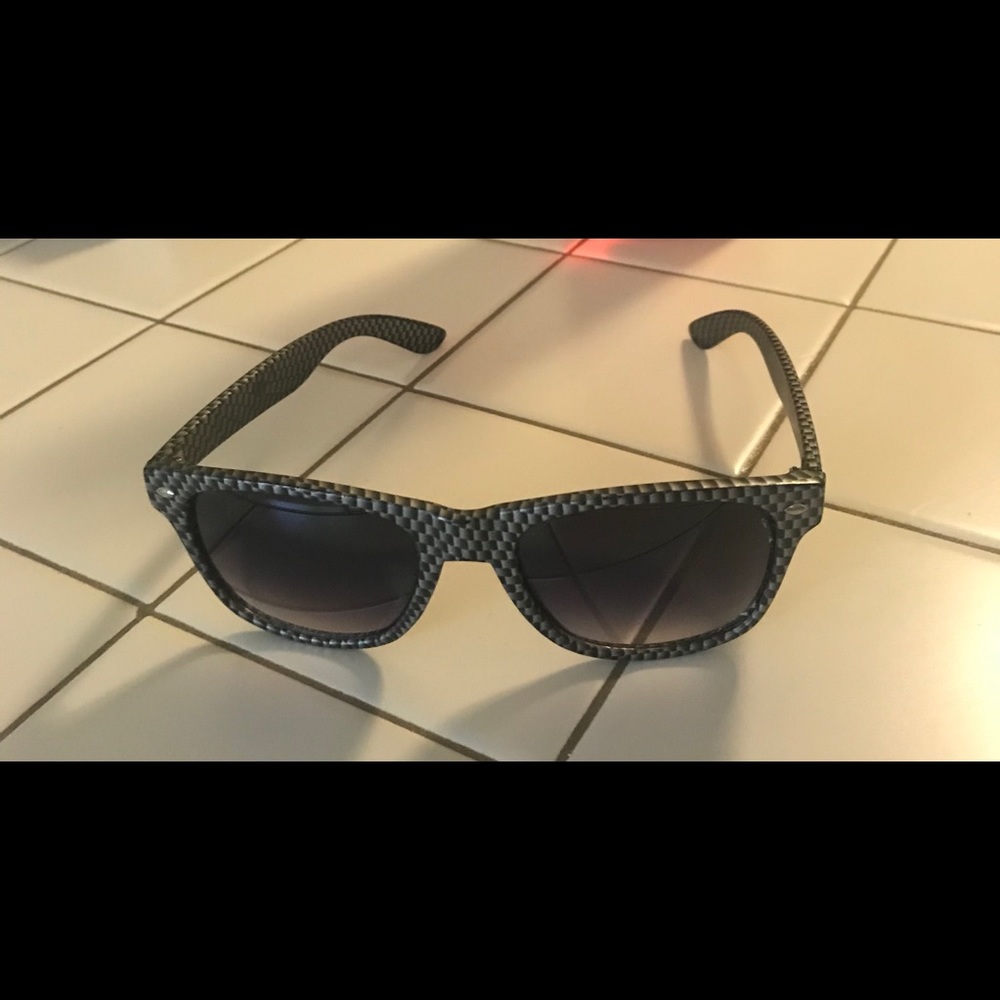 Checkered sunglasses - Picture 4 of 4